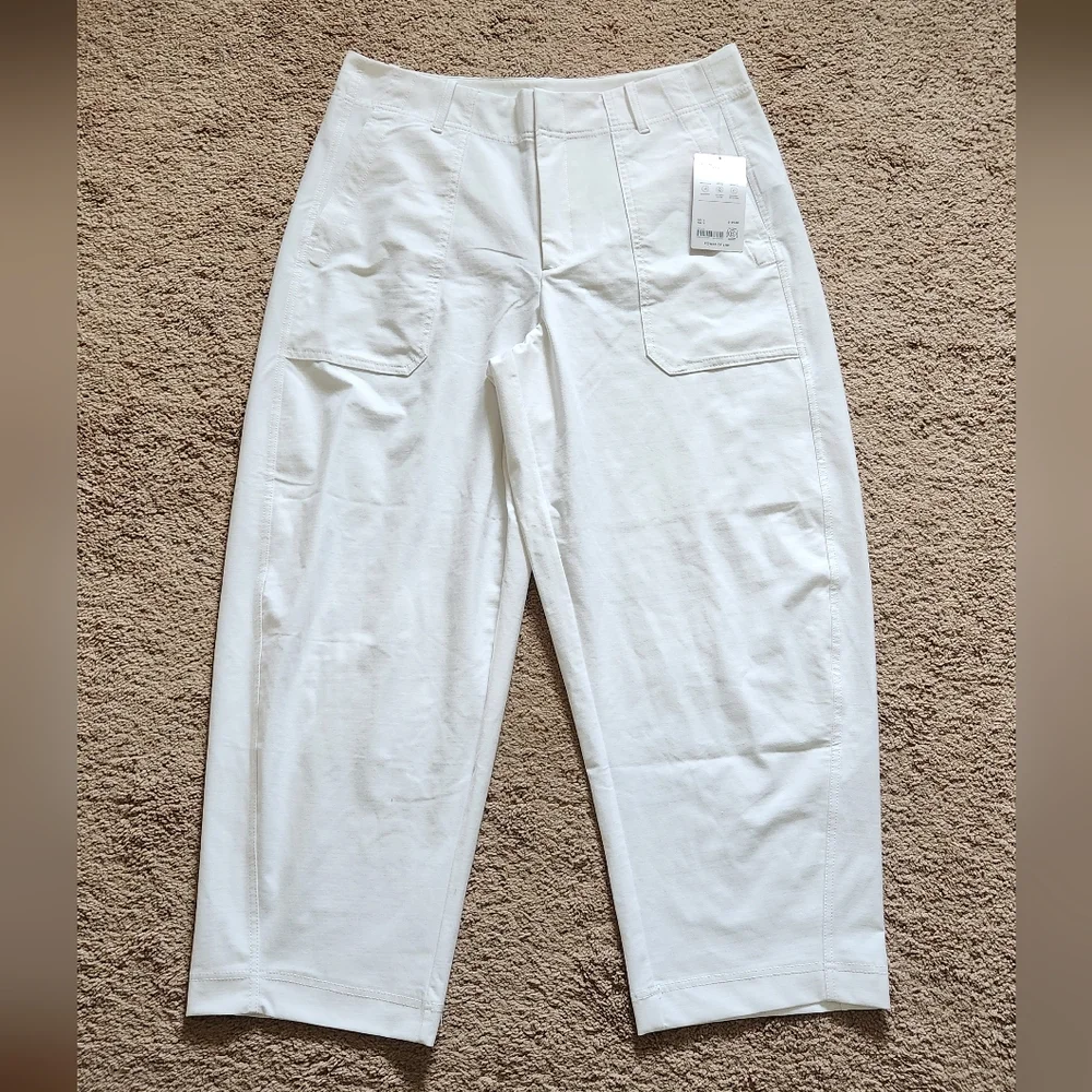 NWT ATHLETA Skyline High rise Barrel Leg utility Pant Size 16 Bright White - Picture 2 of 5